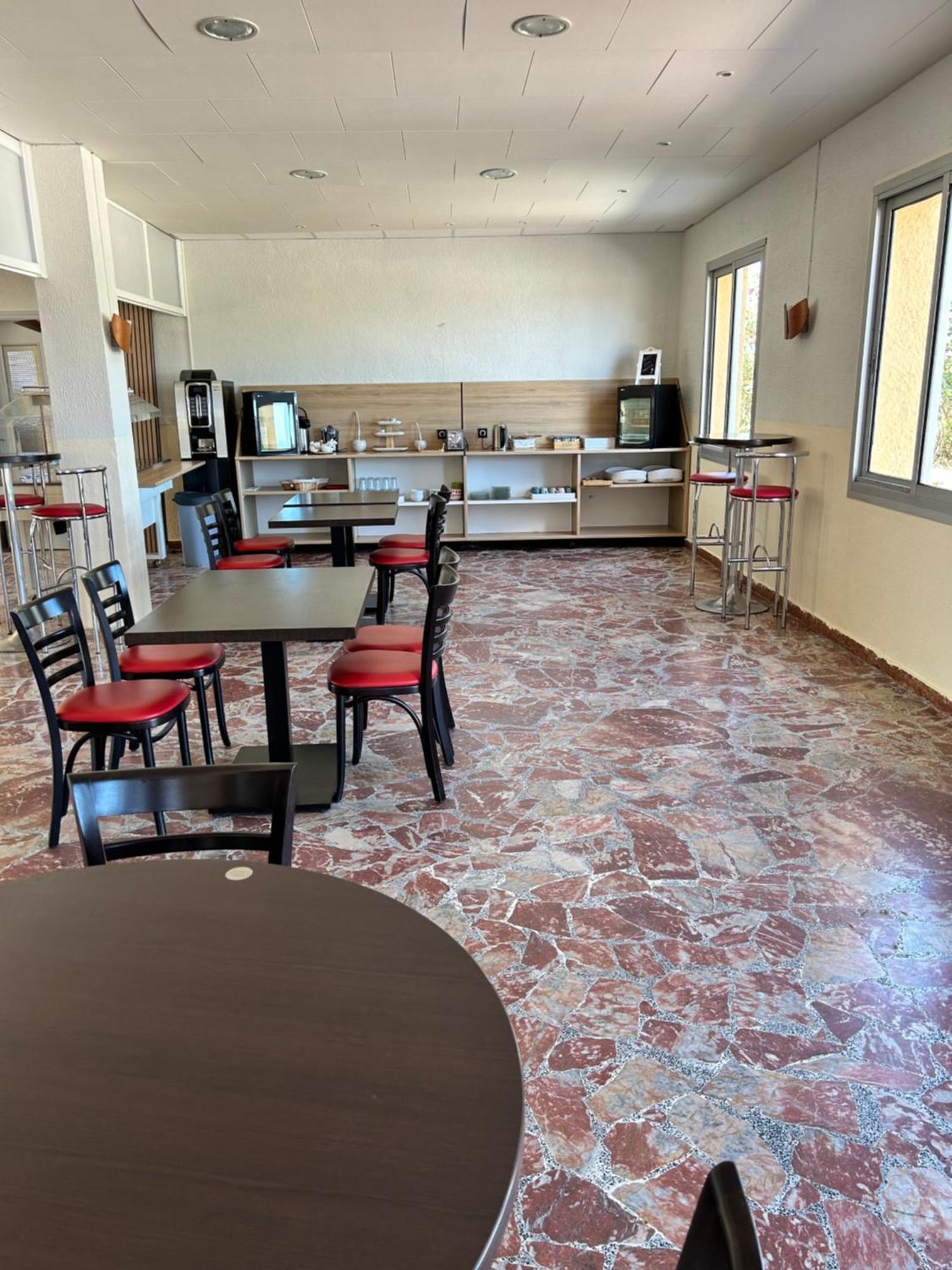 Hotel La Garenne Tresserre ภายนอก รูปภาพ