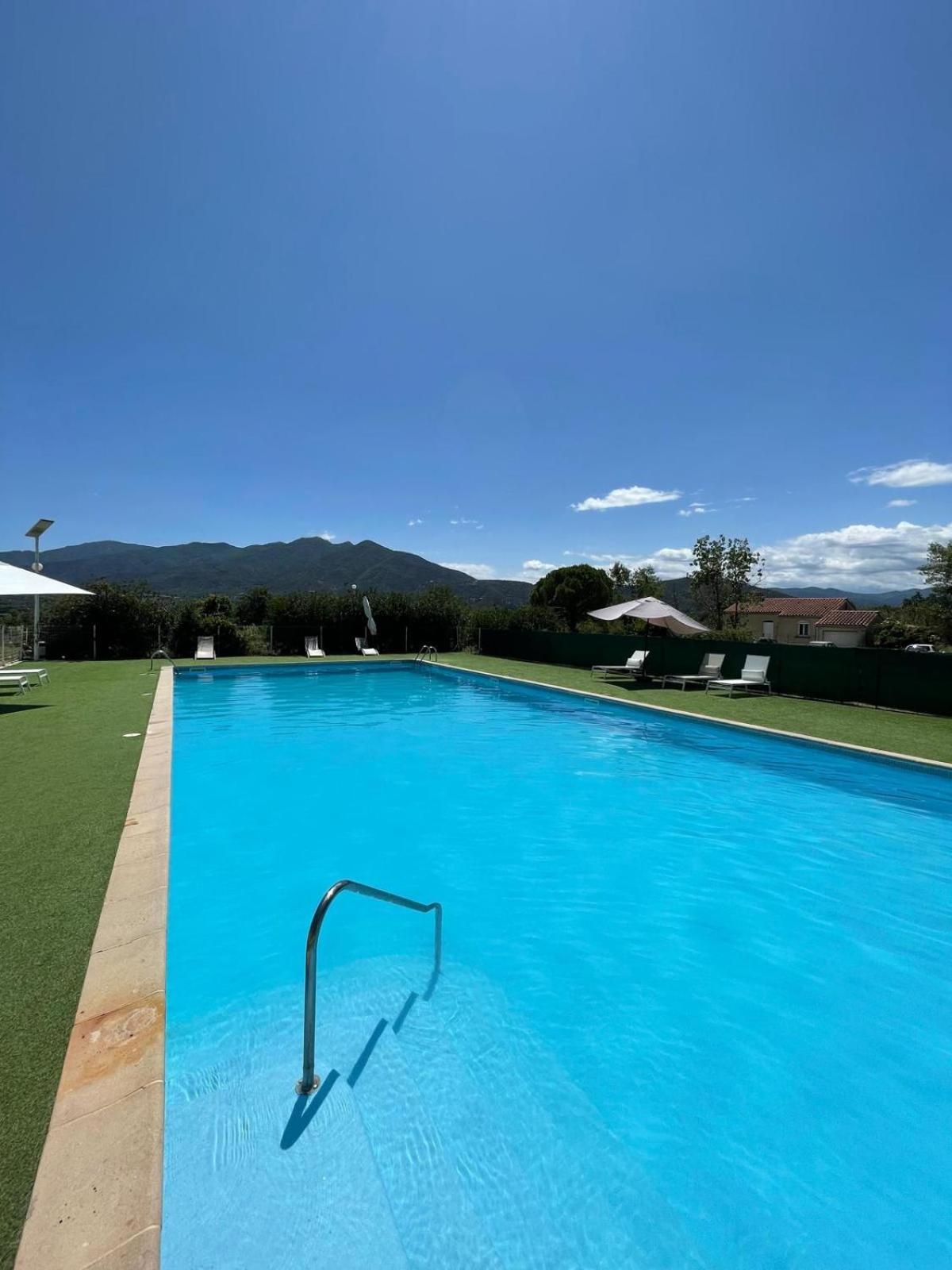 Hotel La Garenne Tresserre ภายนอก รูปภาพ